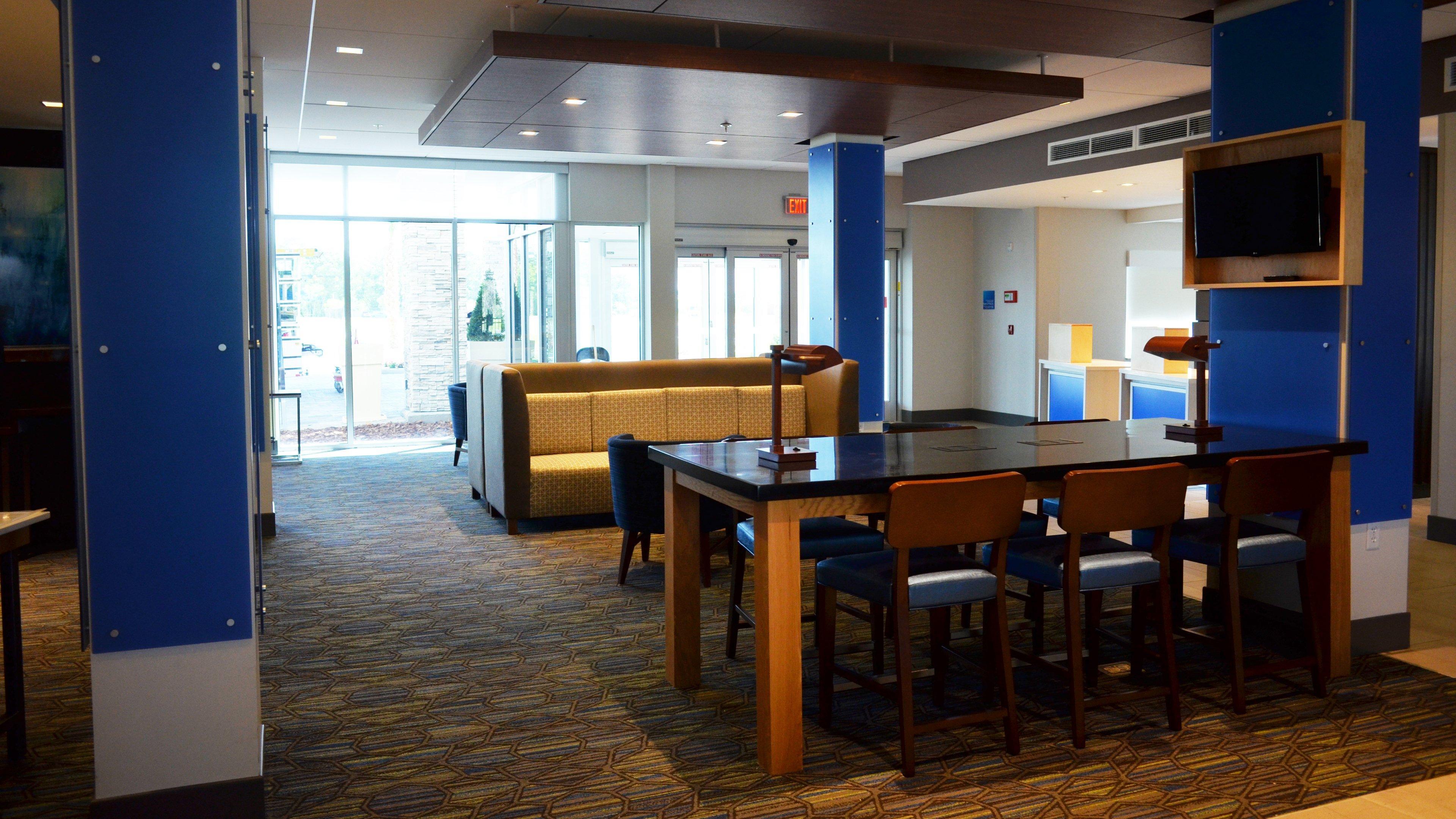 Holiday Inn Express & Suites - Jacksonville W - I295 And I10 By Ihg Exterior foto